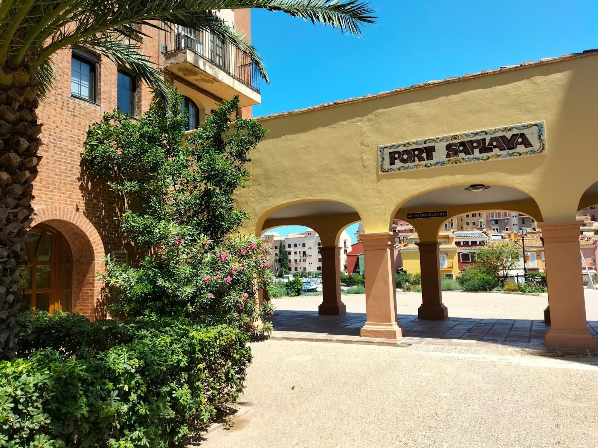 Valencia Beach Room With Private Bathroom Coliving Port Saplaya Exterior foto