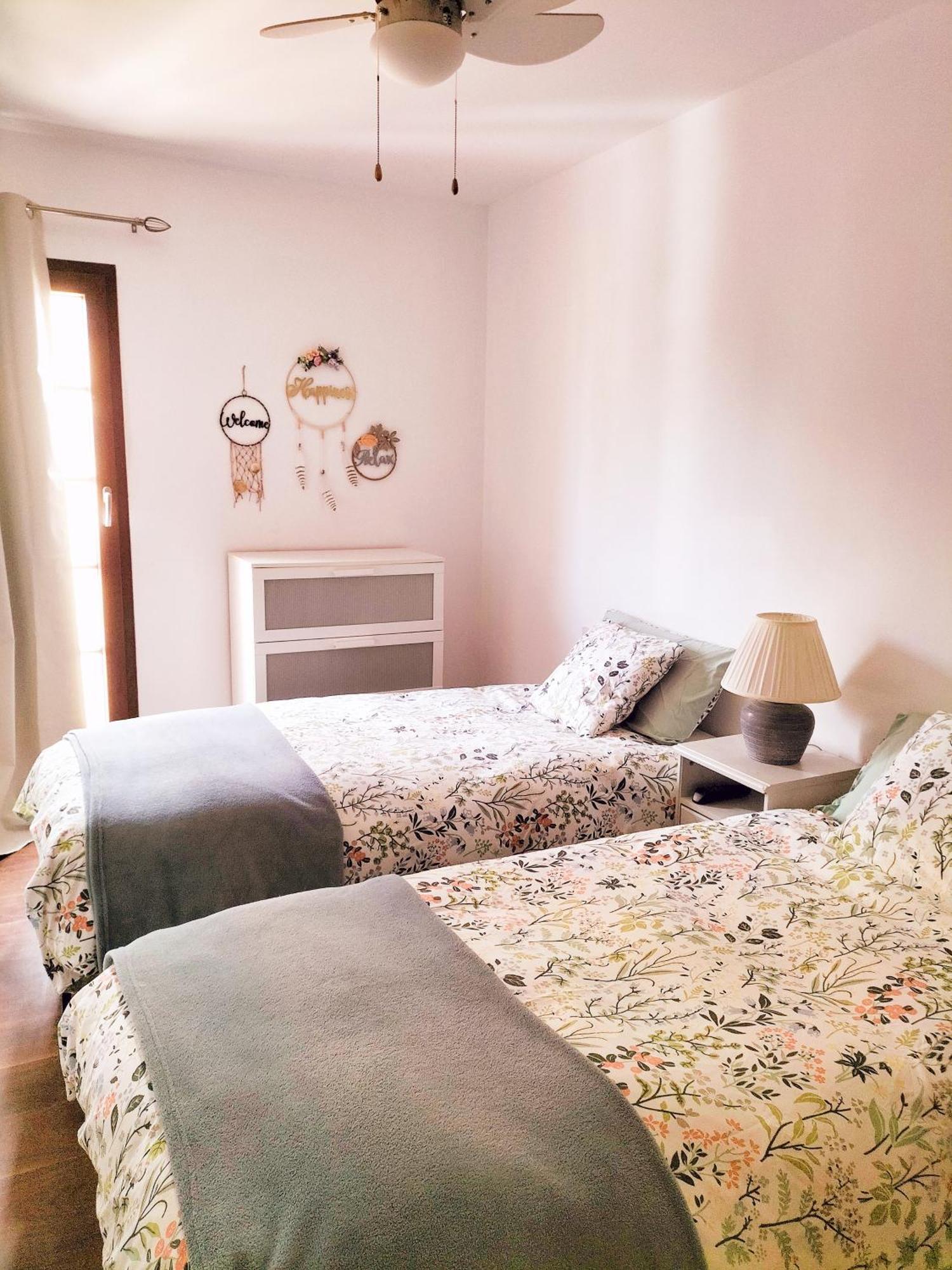 Valencia Beach Room With Private Bathroom Coliving Port Saplaya Exterior foto